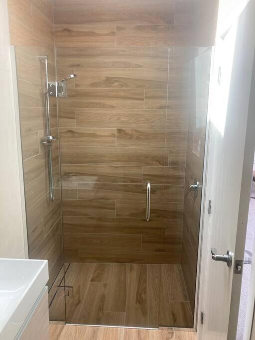 Ruby Bay Loft Accommodation Нелсън Екстериор снимка
